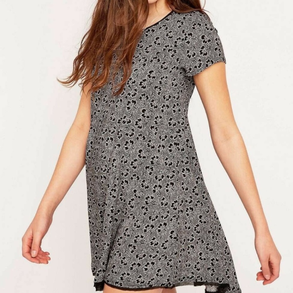 b&w floral silence+noise dress worn 2x from urban